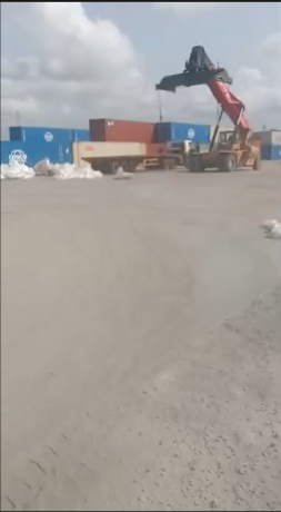 container-terminal-for-sale-at-tedi-big-1