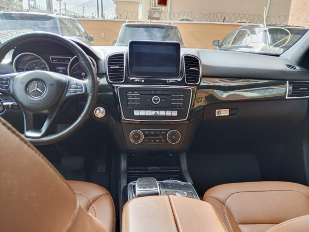 clean-foreign-used-benz-gle350-2017-big-2
