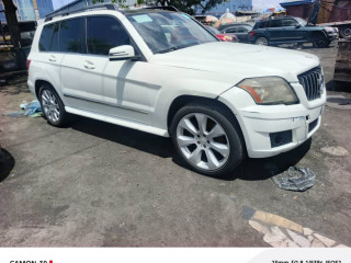 clean-foreign-used-benz-glk350-2011
