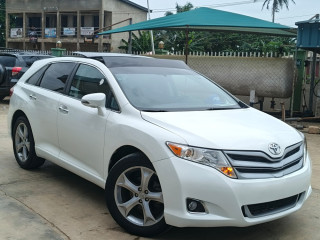distress-deal-foreign-used-venza-awd-2013