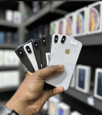 iphones-big-4